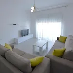 Apt Sarande Σαράντα