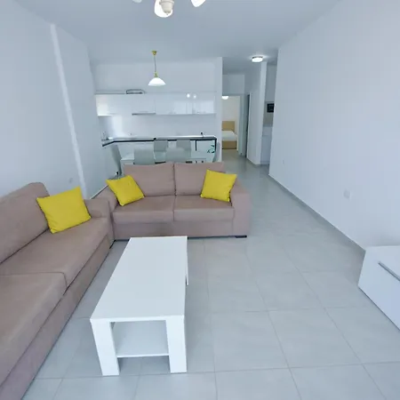 Apt Sarande Aparthotel
