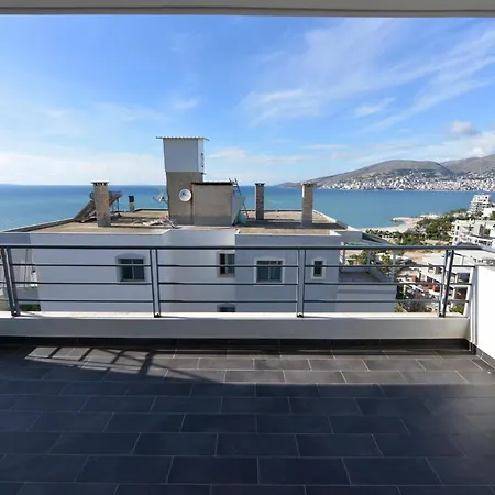 アパートホテル Apt Sarande