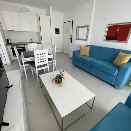 Apt Sarande Aparthotel