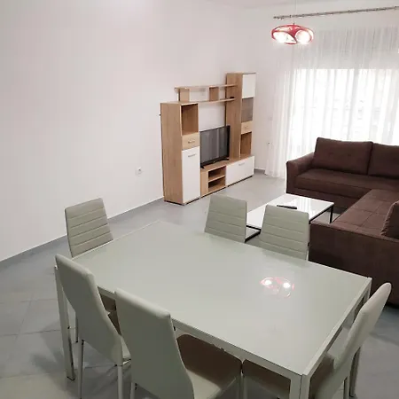 Aparthotel Apt Sarande *