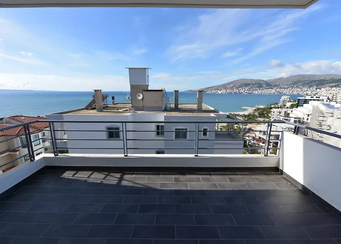 アパートホテル Apt Sarande