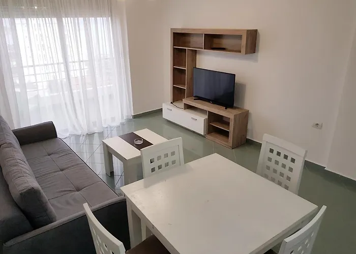 Apt Sarande 3*