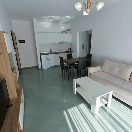 Apt Sarande Aparthotel Sarandë