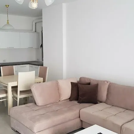Apt Sarande 3*
